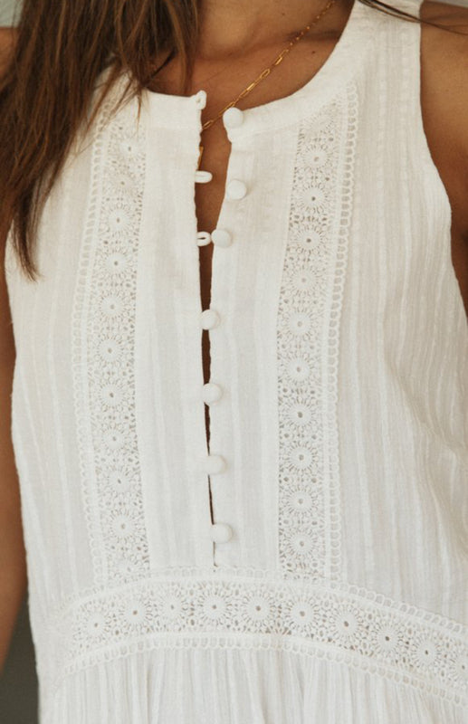 Sleeveless dress