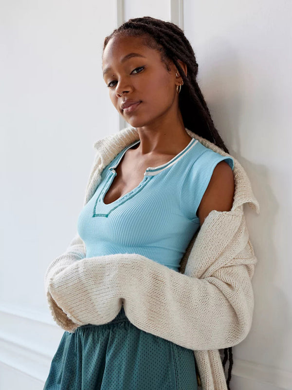 Astrid Women's Knitted Half Cardigan Small Flying Sleeve Short Vest