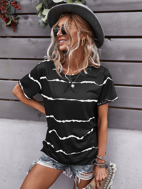 Casey Round Neck T-Shirt Positioning Flower Short Sleeve Ladies