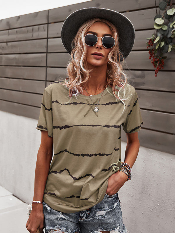 Casey Round Neck T-Shirt Positioning Flower Short Sleeve Ladies