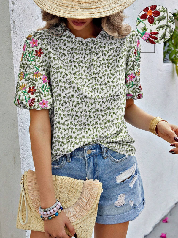 Evalina New Embroidered Printed Buckled Wave High Neck Short Colorblock Top