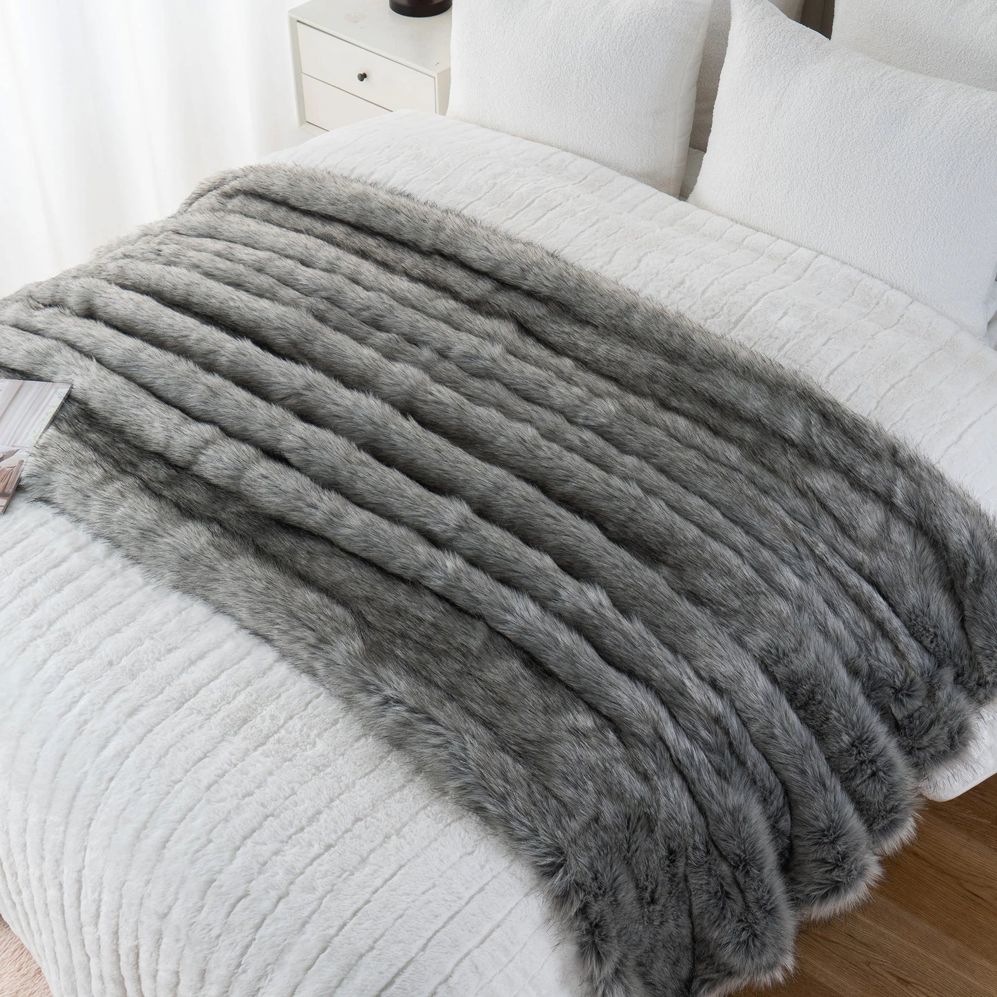 Faux Fur Throw Blanket Luxury Decorative Sofa Blankets Thick Warm Fur Blanket Soft Fluffy Plaid Throws for Bed King Size