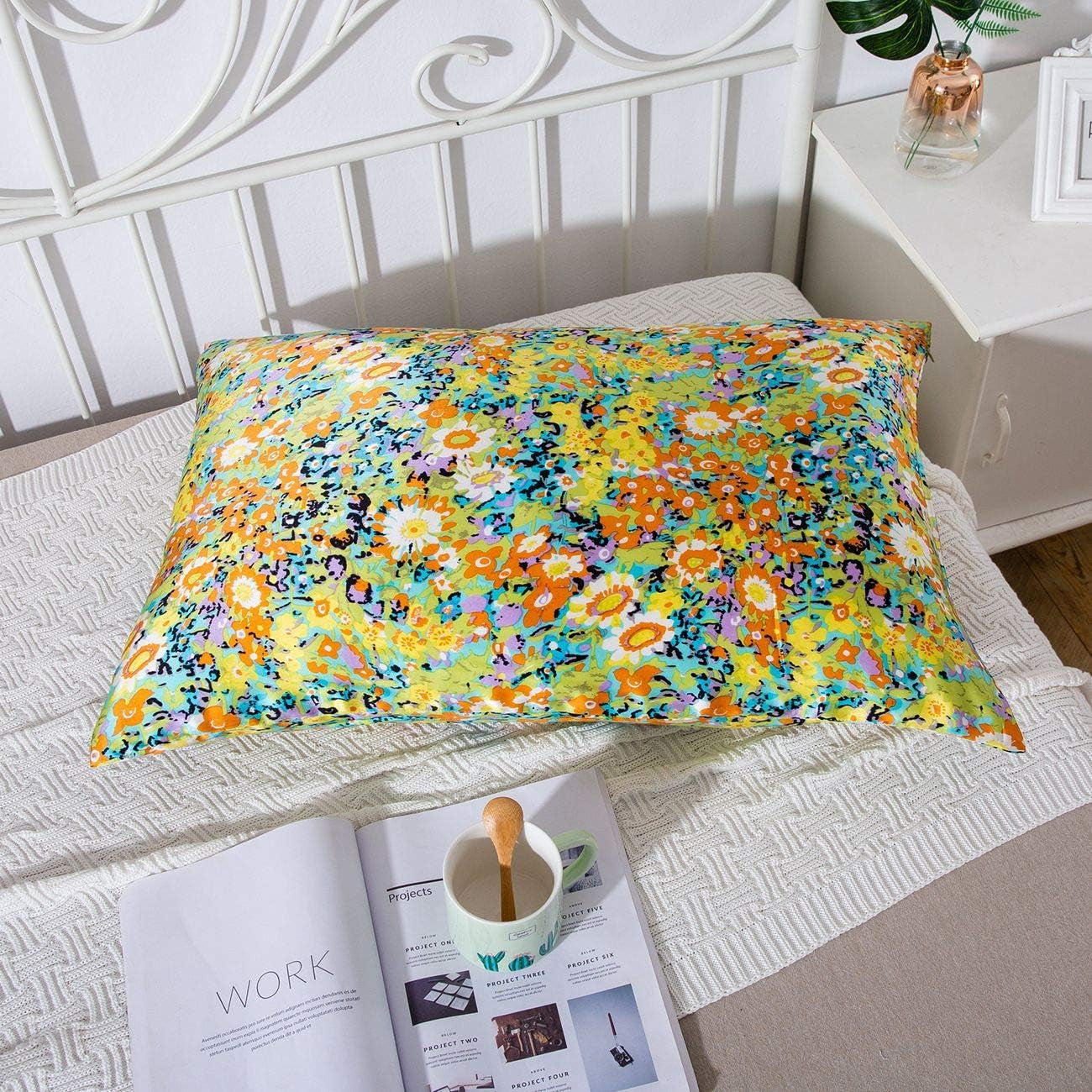 Silk Pillowcase for Hair and Skin with Hidden Zipper Print (Standard, Pattern14)