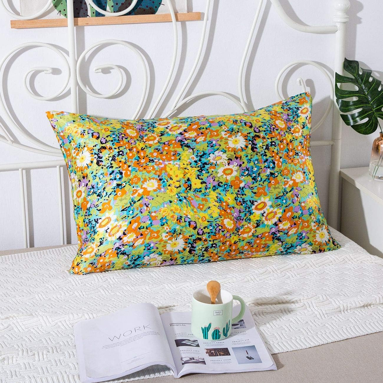 Silk Pillowcase for Hair and Skin with Hidden Zipper Print (Standard, Pattern14)