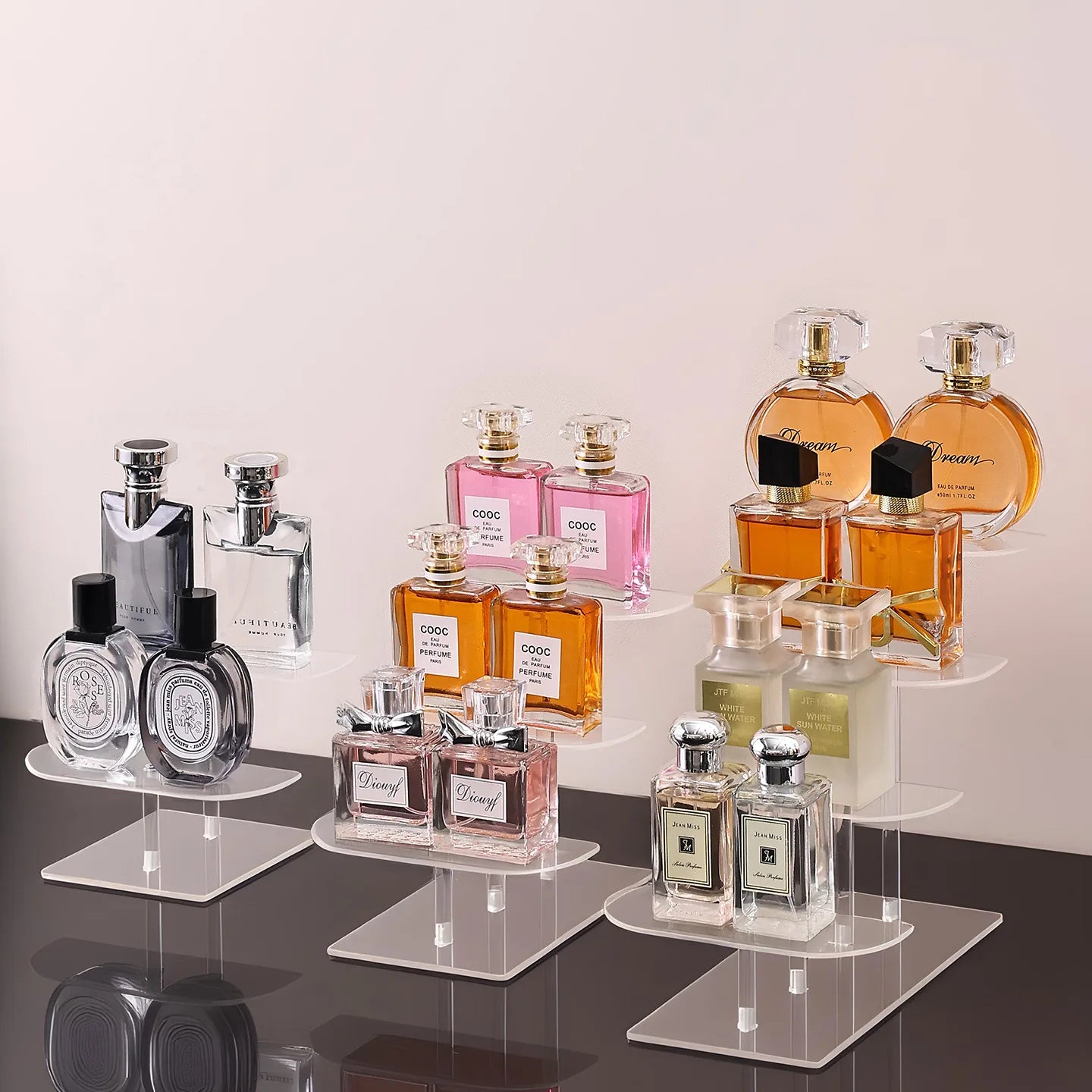 1Pc Desktop 2-4 Layer Display Shelf Stepped Acrylic Transparent Storage Rack Is Suitable for Perfume Hand Doll Organizer