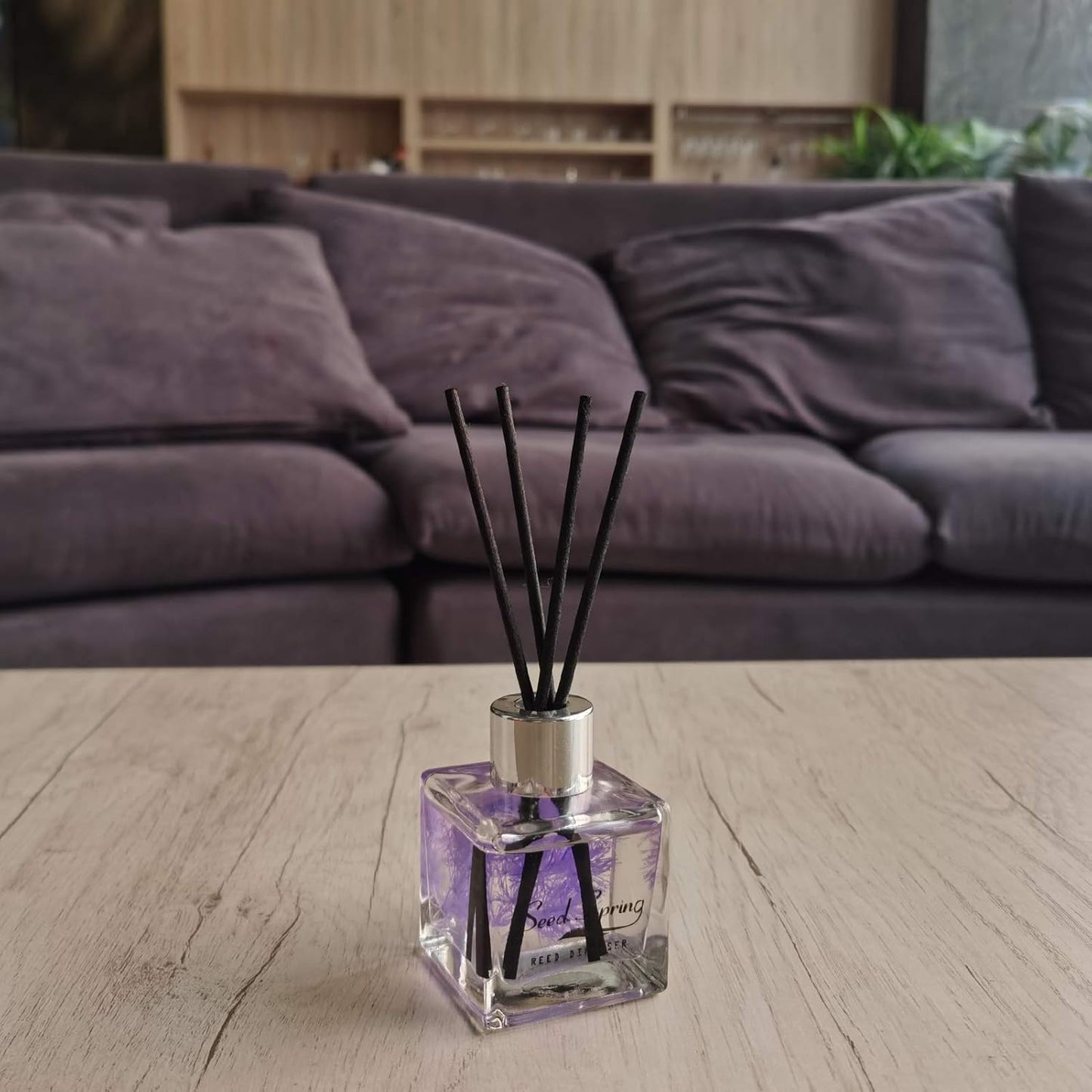 Reed Diffuser Set with Sticks Lavender Aromatherapy Oil Scent Diffuser for Home Office Bathroom Decoration Perfume and Gifts 50Ml/1.7 Oz