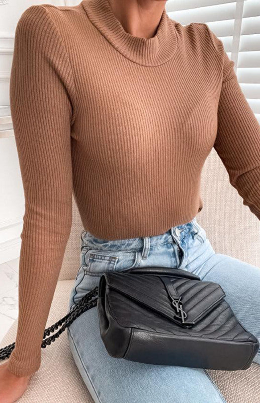 Gia Women's Solid Color Knit Long Sleeve Shirt